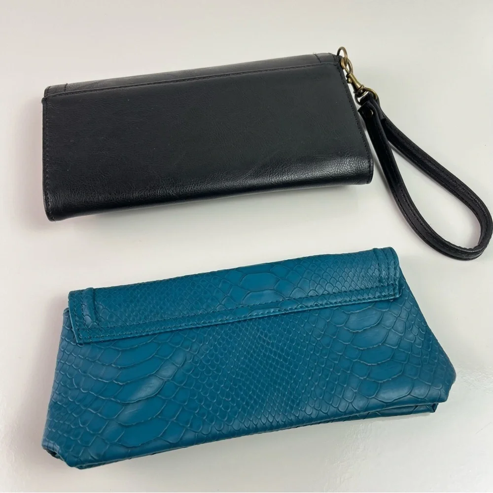 Women’s Black Folding Wallet and Turquoise Eyeglasses Case Set